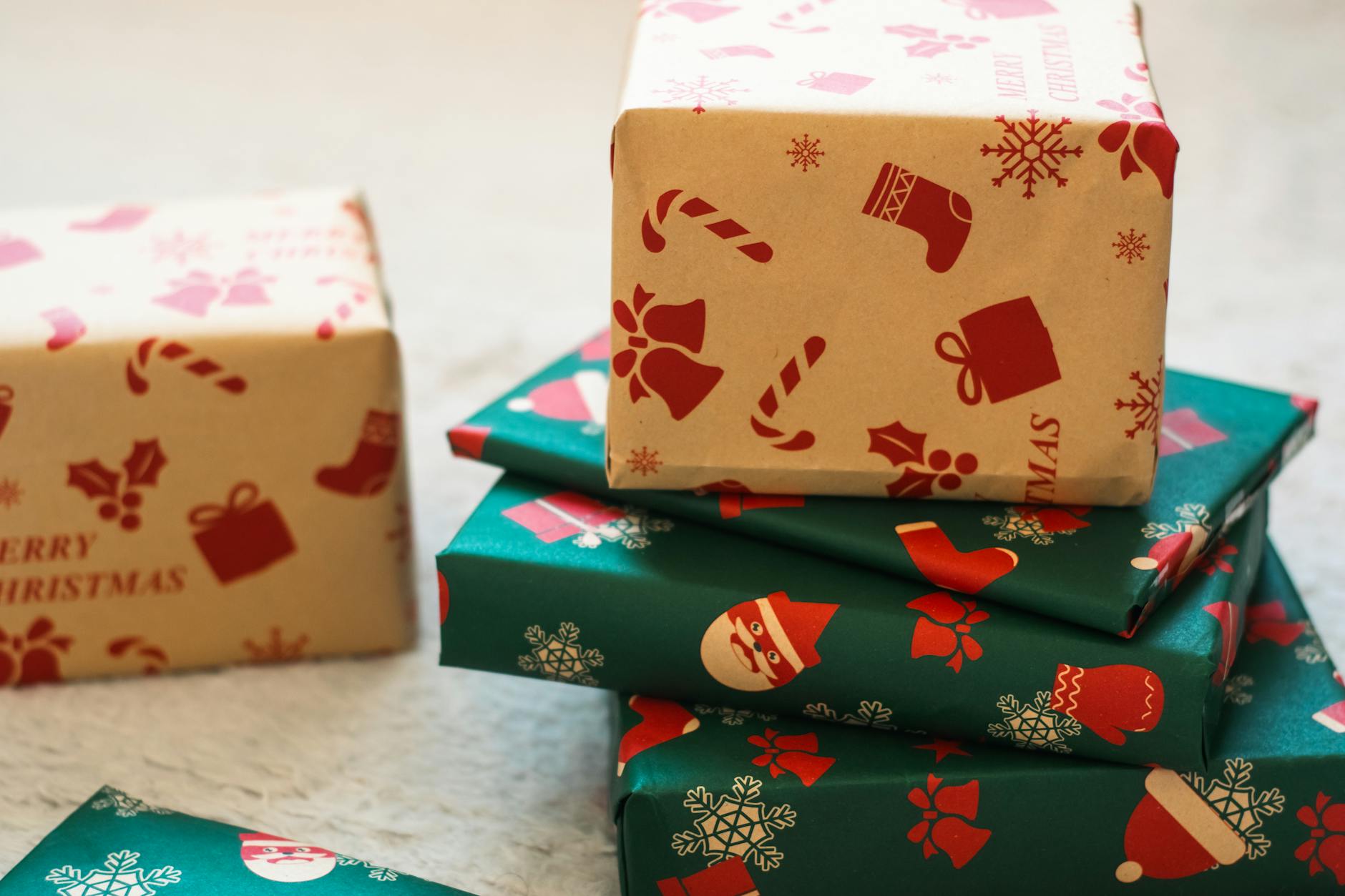 Traditional noshi paper decoration with red and white folded strips attached to a wrapped gift box with mizuhiki cord.