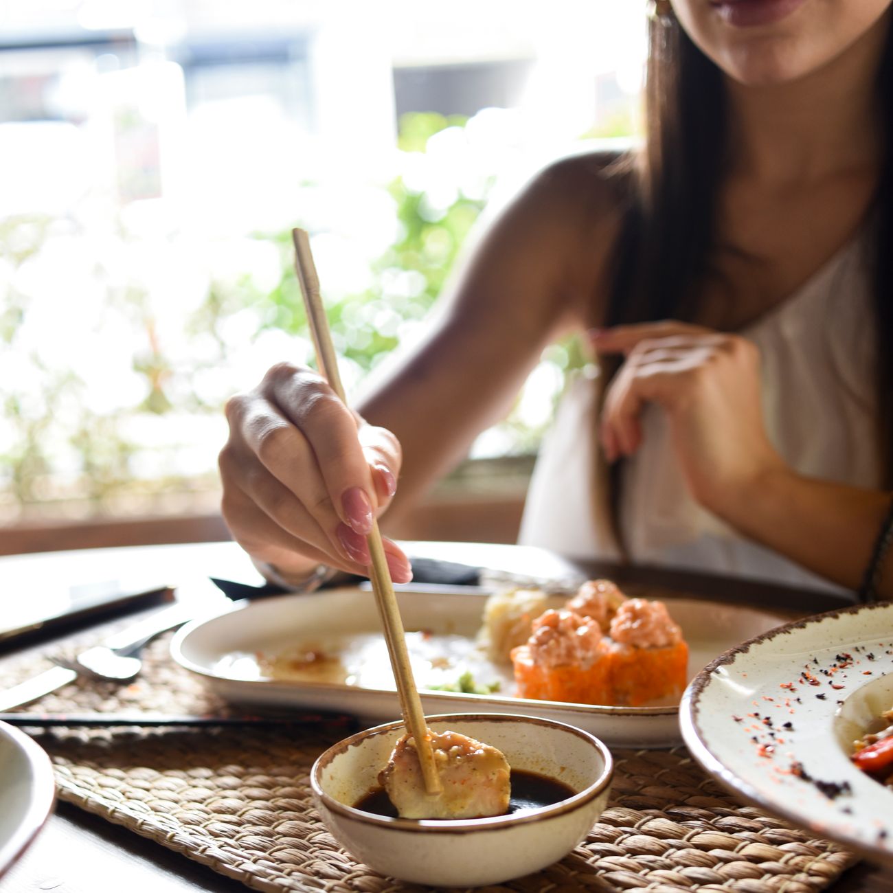 How Seasonal Tableware Reflects the Time of Year in Japanese Culture