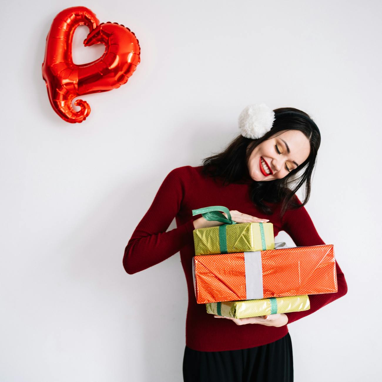 The Art of Japanese Gift-Giving: A Beginner's Guide to Etiquette and Meaning