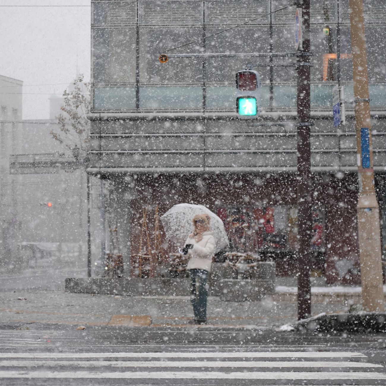 Why Japanese Shop Storefronts Greet You With 'Irasshaimase'