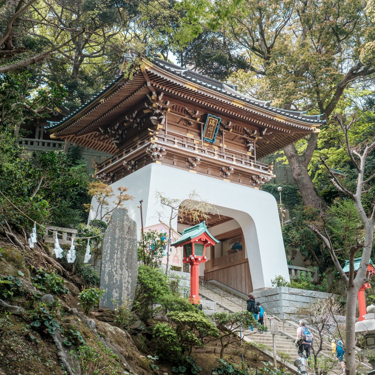 Why Every Shinto Shrine Has a Purification Fountain at the Entrance