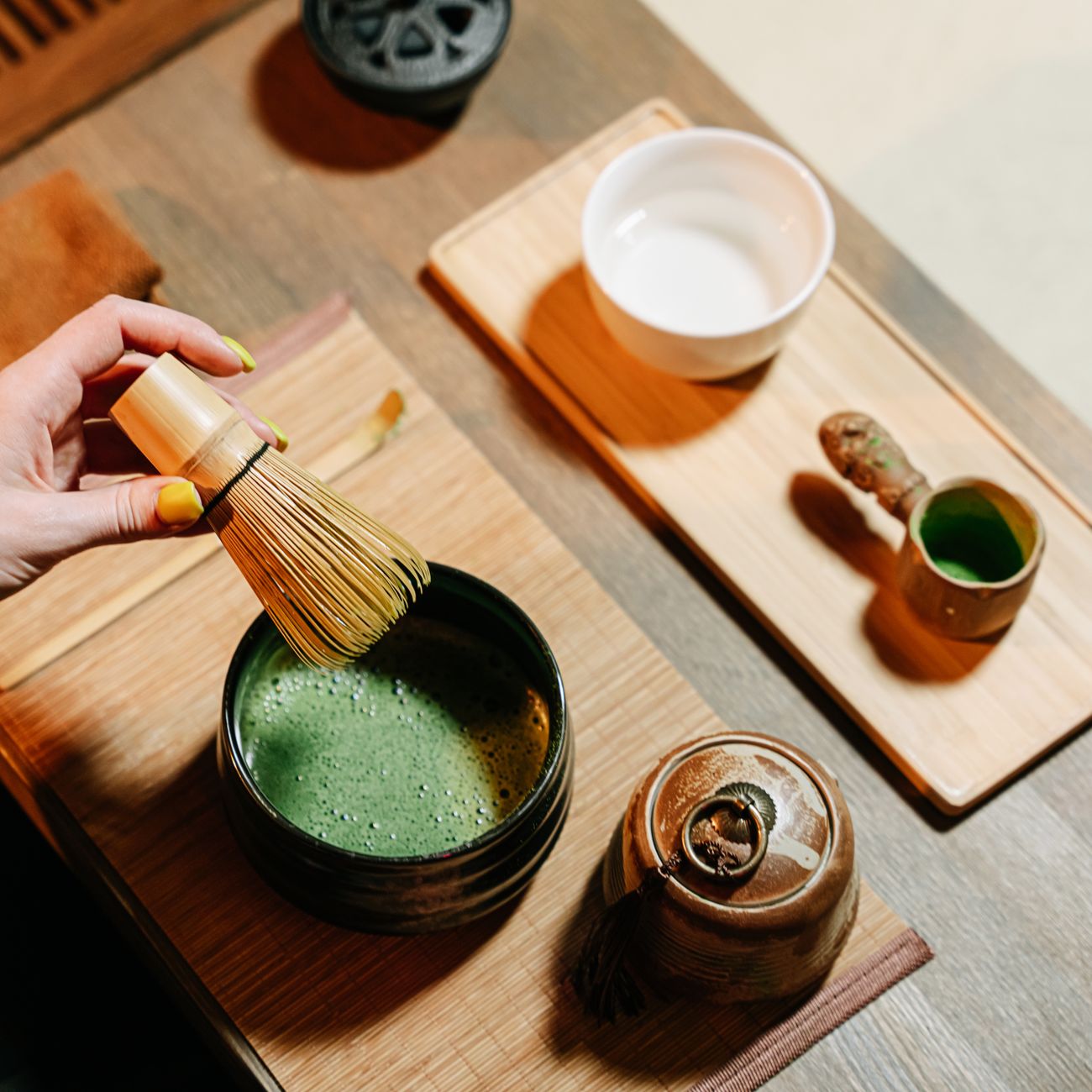 What Is Oribe Ware? The Bold Green Glaze That Transformed Japanese Pottery
