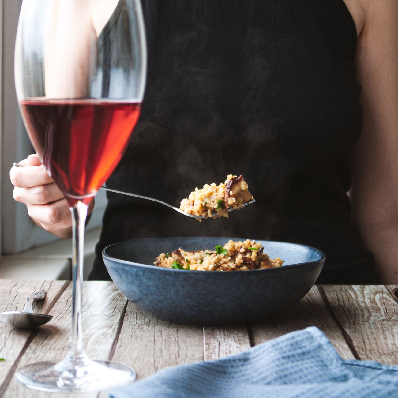 Rice Bowl Placement in Japanese Dining: The Cultural Rules Behind Your Table Setting