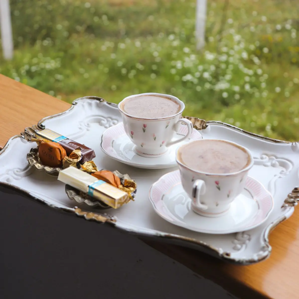 Why Tea Is Served With Sweets in Japan: The Art of Balance