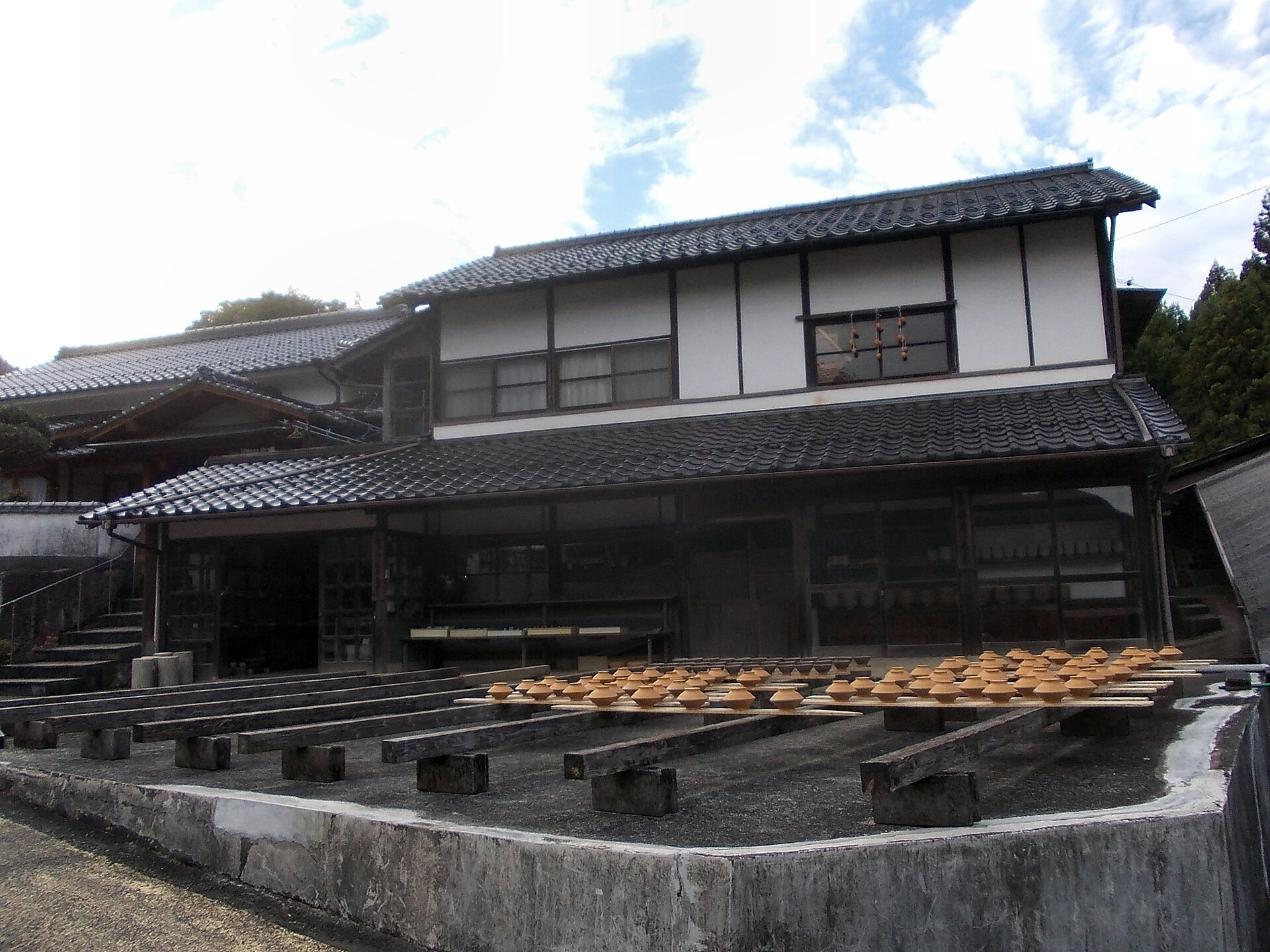 Onta Ware